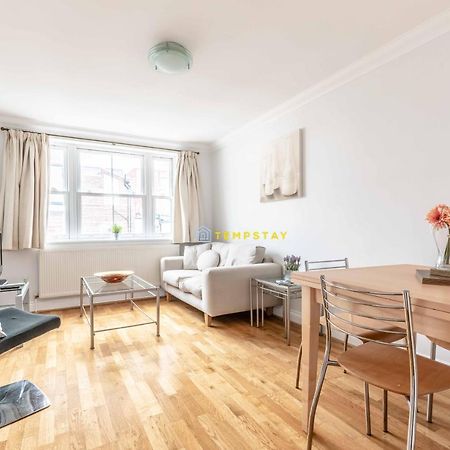 Perfect Spot In Central Windsor & Free Parking! Buitenkant foto